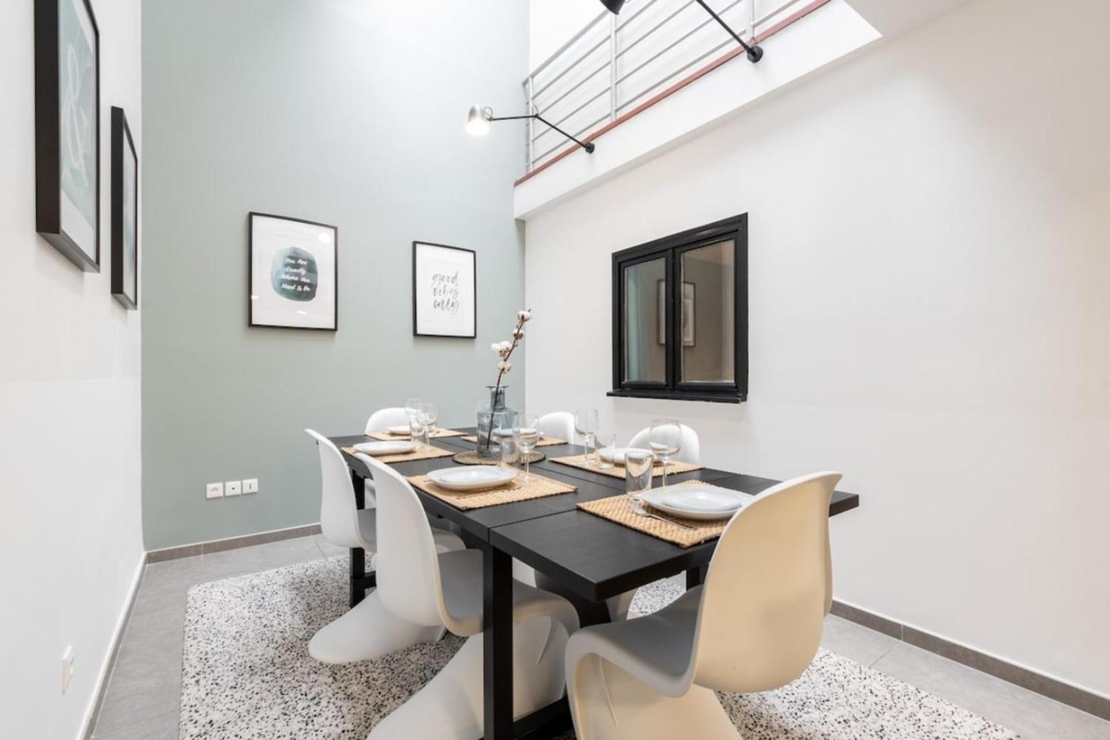 Lille Center - 4 Bedroom Duplex Apartment! Buitenkant foto