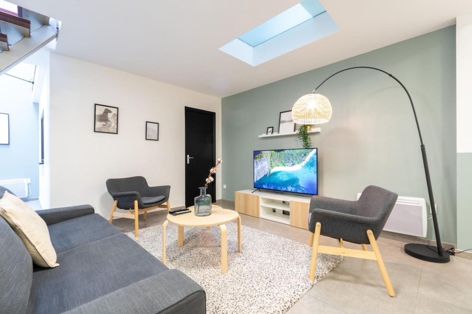 Lille Center - 4 Bedroom Duplex Apartment! Buitenkant foto